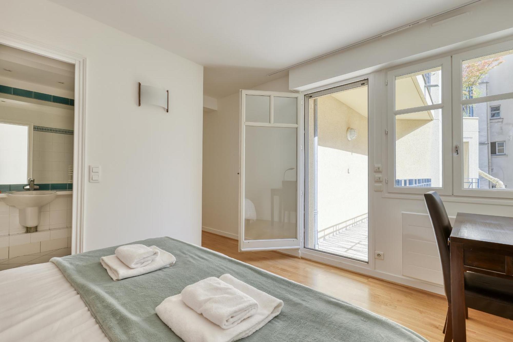 Superb Flat With Balcony - Near Notre-dame - 05 Apartment *