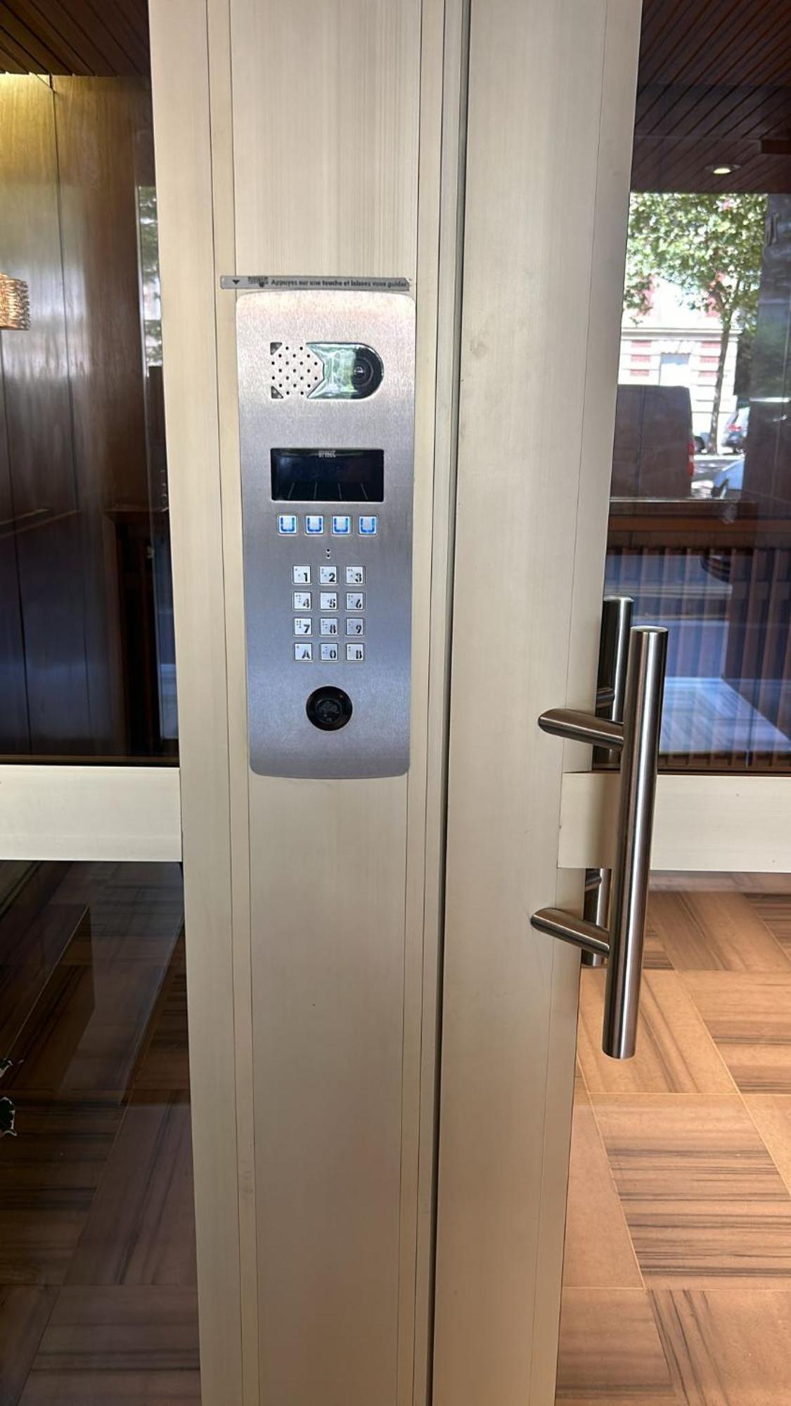 Apartamento Pour Deux Face A La Tour Eiffel Paris