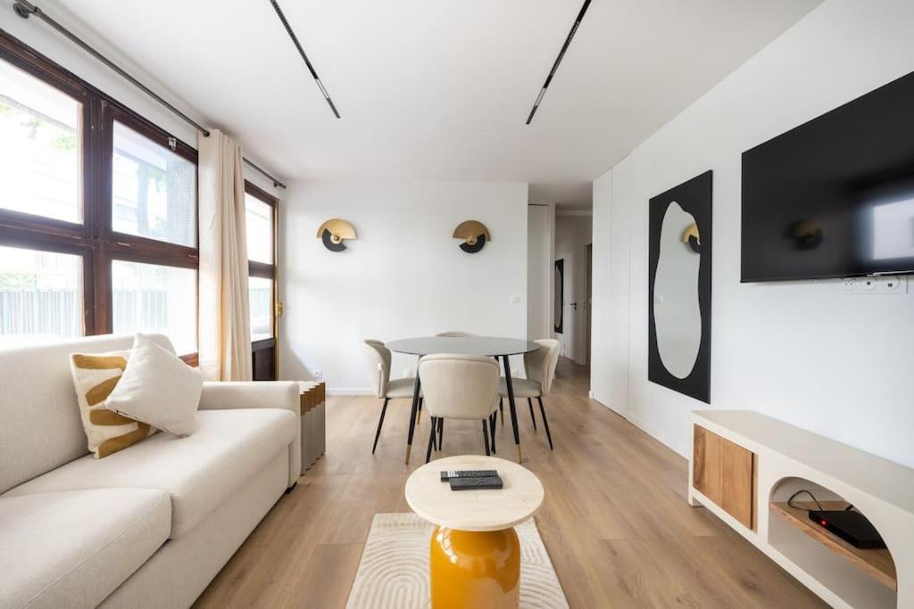 6 Pers #2 #2 Sdb #pere Lachaise #paris 20 Apartment