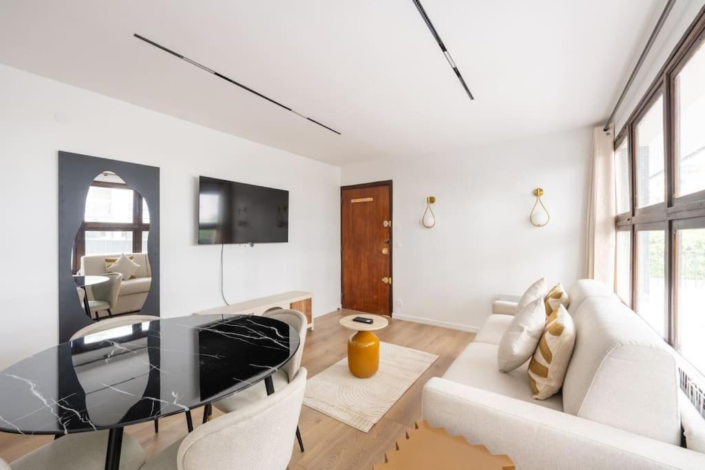 6 Pers #2 #2 Sdb #pere Lachaise #paris 20 Apartment *