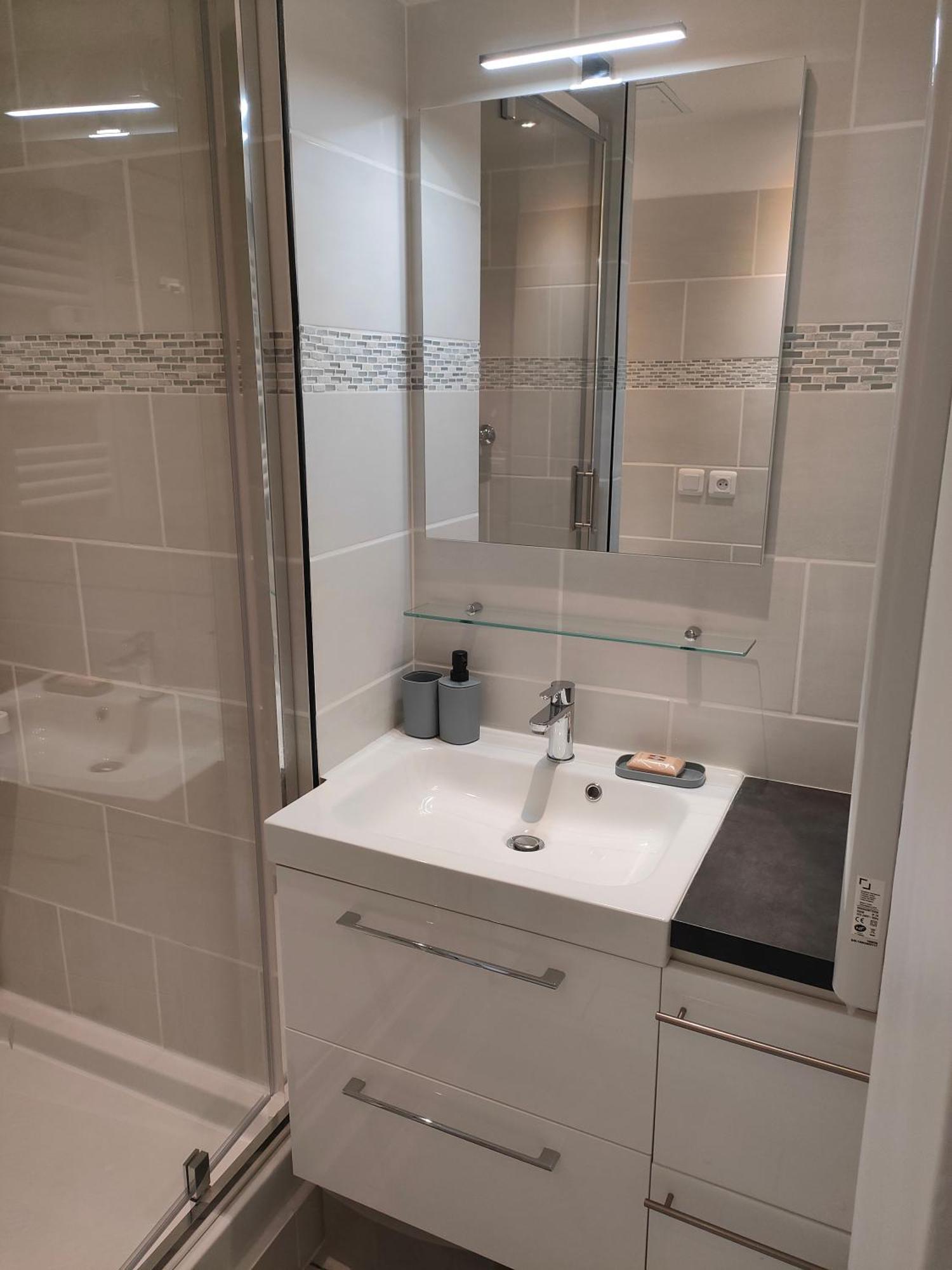 Location D'appartements 47 M Apartment *