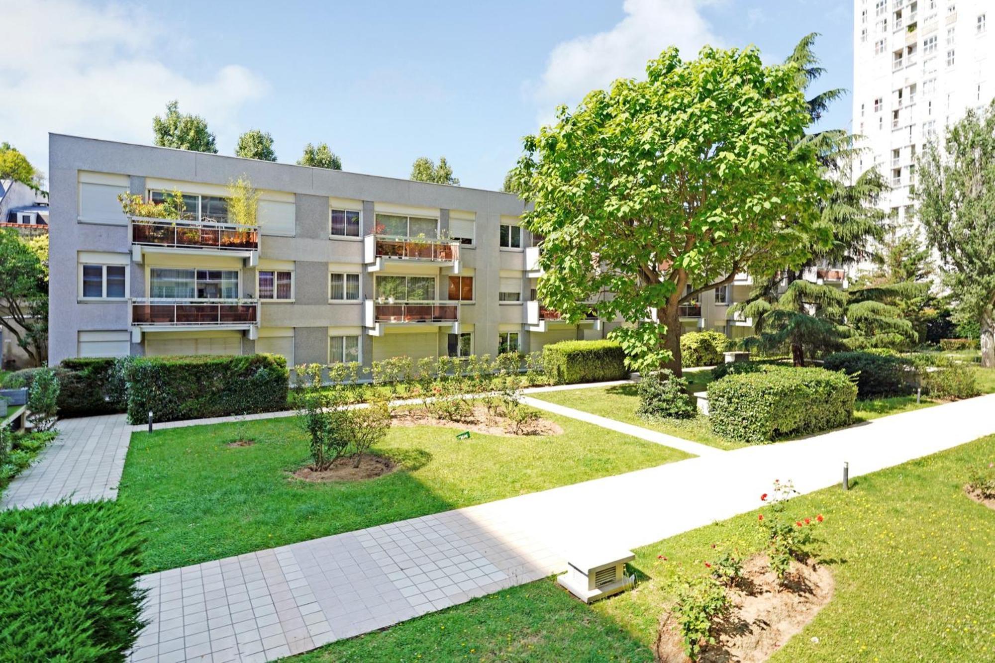 Familial Spacieux 2ch Avec Parking Prive Sup Apartamento Paris