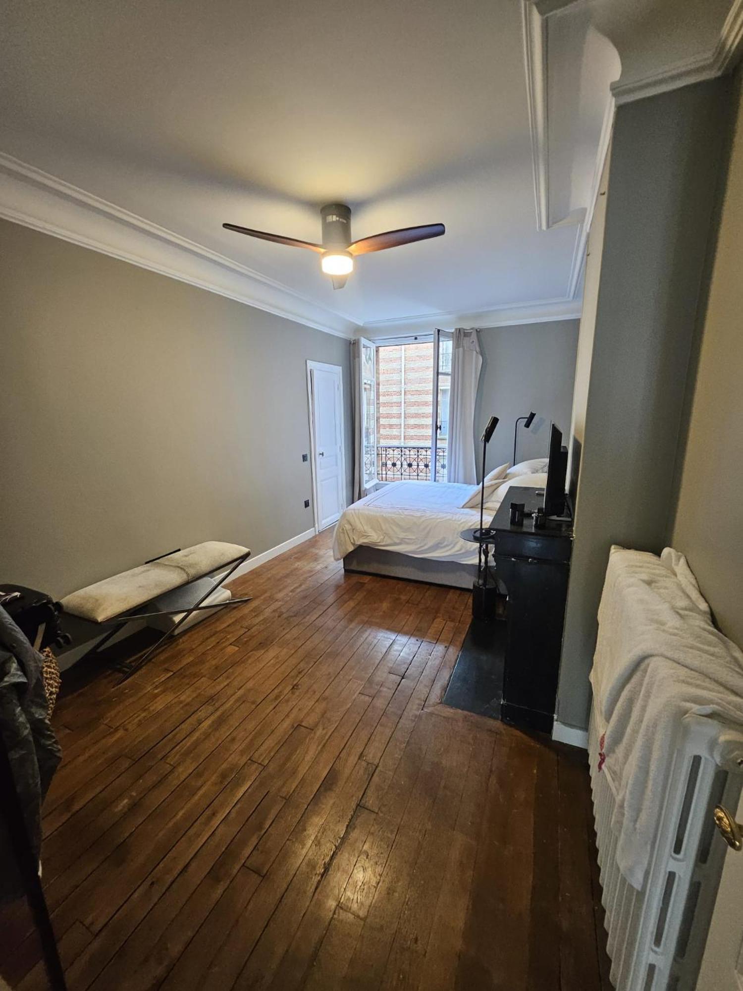 Apartment Luxury In 7th District With Tour Eiffel View