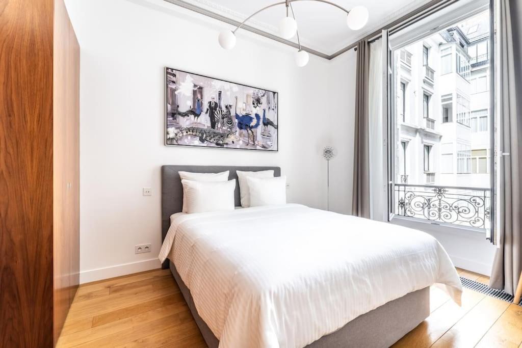 Apartment Luxury Champs Elysees