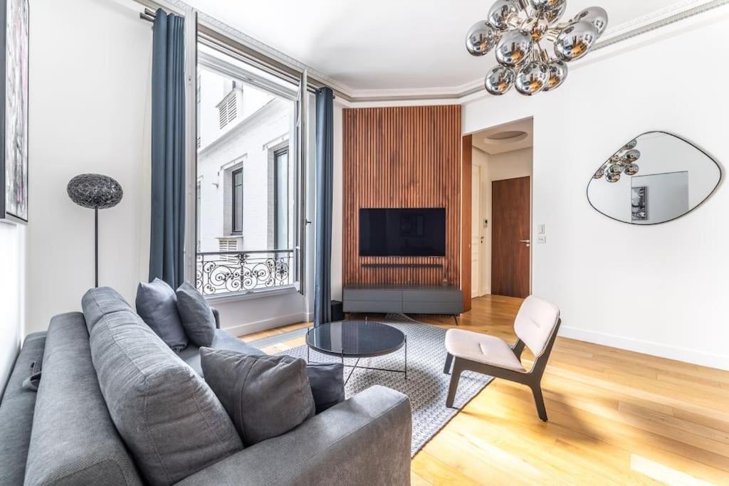 Luxury Champs Elysees