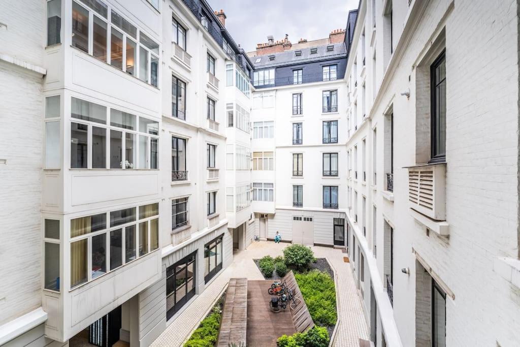 Luxury Champs Elysees *