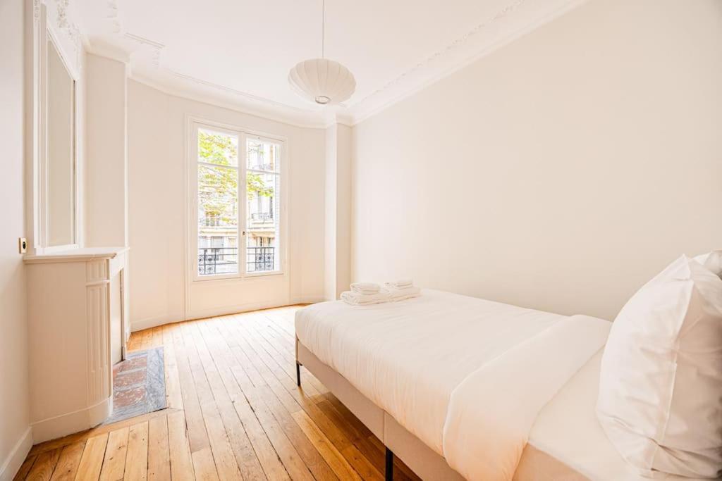 Amazing # 5bedrooms #paris 16 #trocadero *