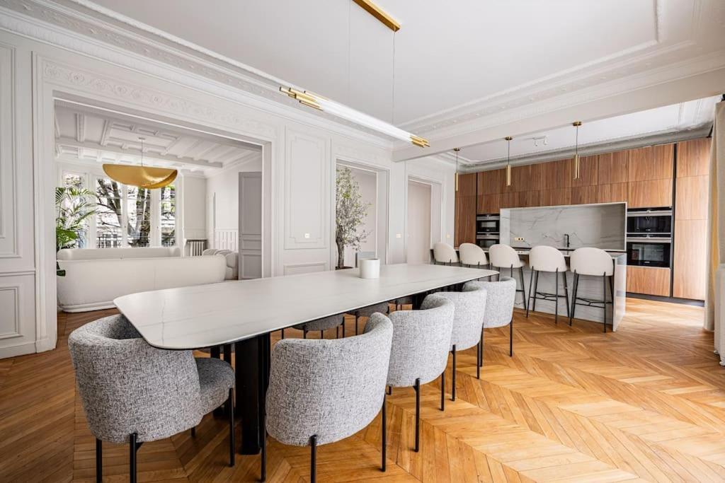 Amazing # 5bedrooms #paris 16 #trocadero Apartment Paris