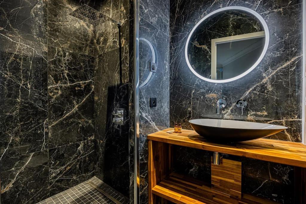 Amazing # 5bedrooms #paris 16 #trocadero * Paris