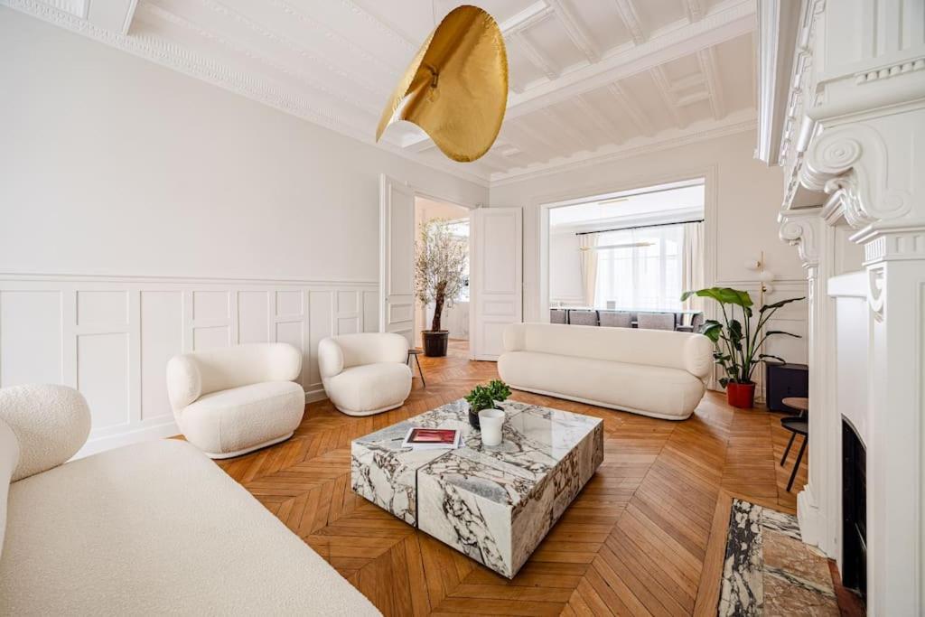 Amazing # 5bedrooms #paris 16 #trocadero Apartment Paris