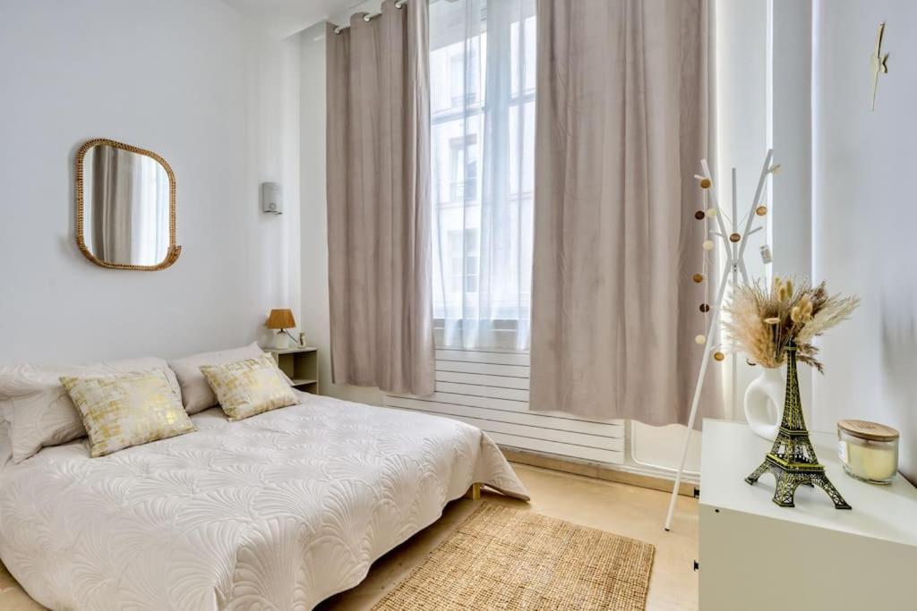 Apartment Luxe Parisien Au Coeur Du Marais Paris