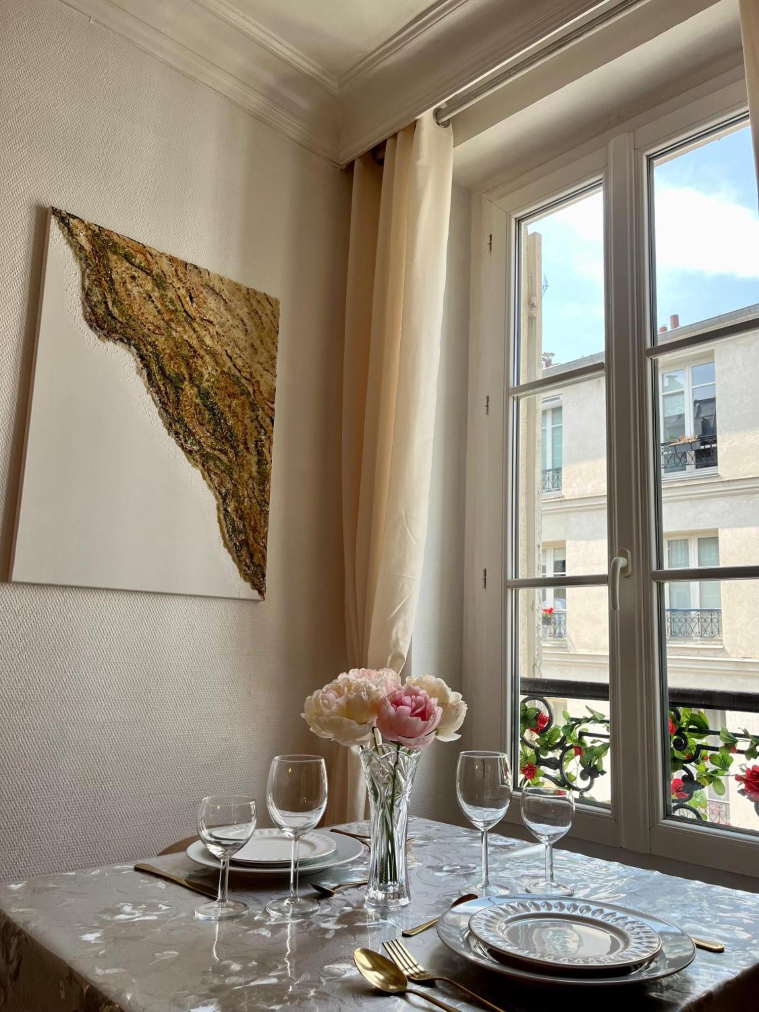 Apartment Magnifique 2p Avec Vue Sur Le Sacre Coeur Paris