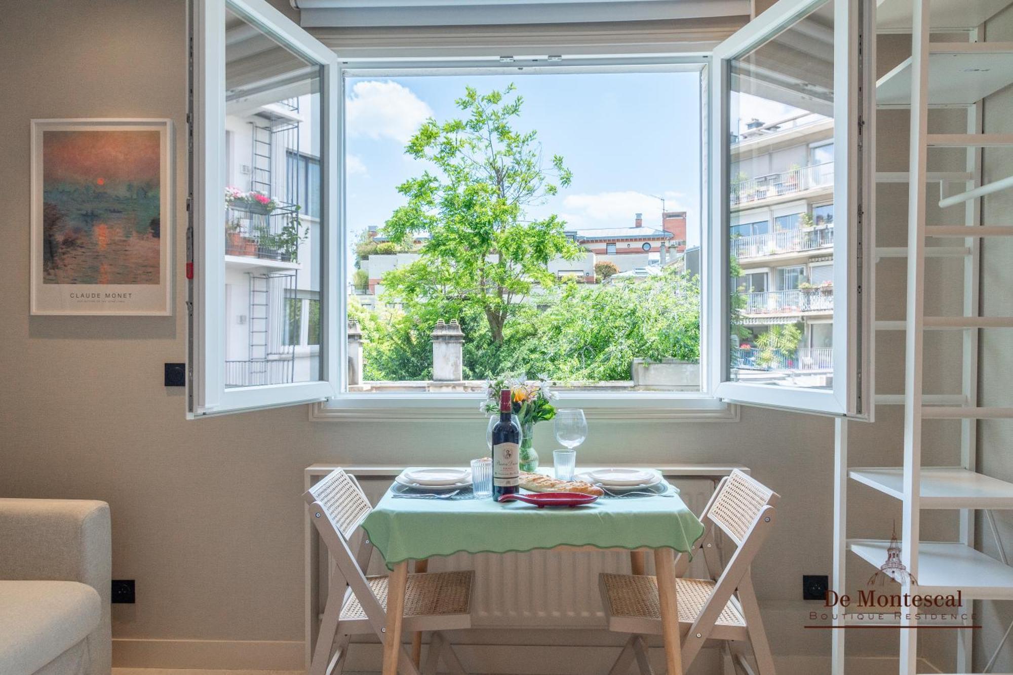 De Montescal- Montparnasse With Ac 11 To 14m2 In A Prime Location