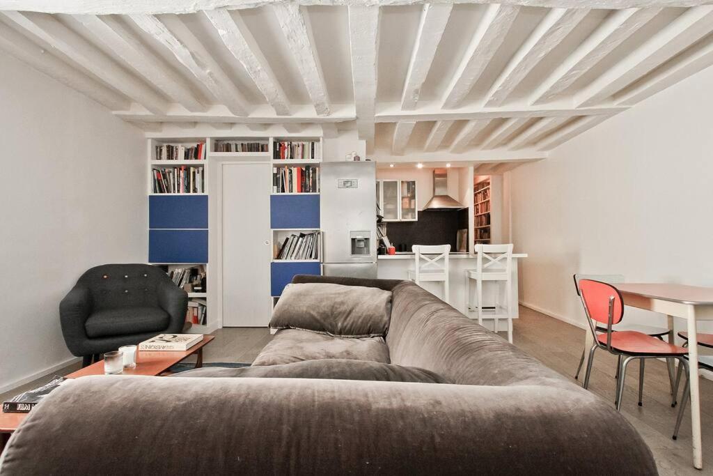 Charming In Le Marais * Paris