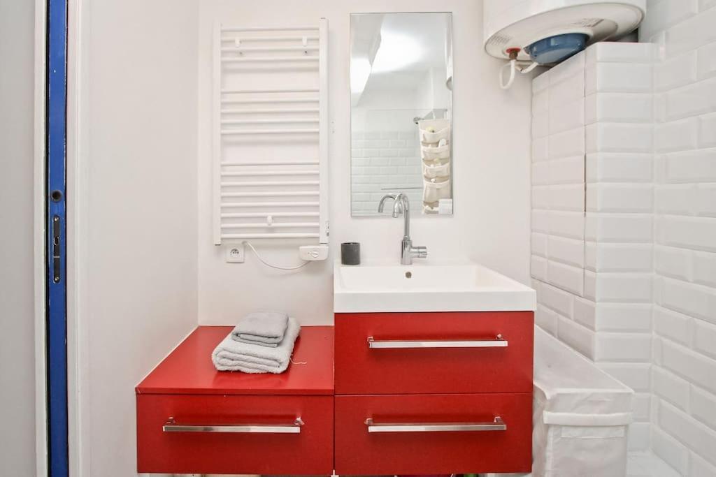Charming In Le Marais Apartment *