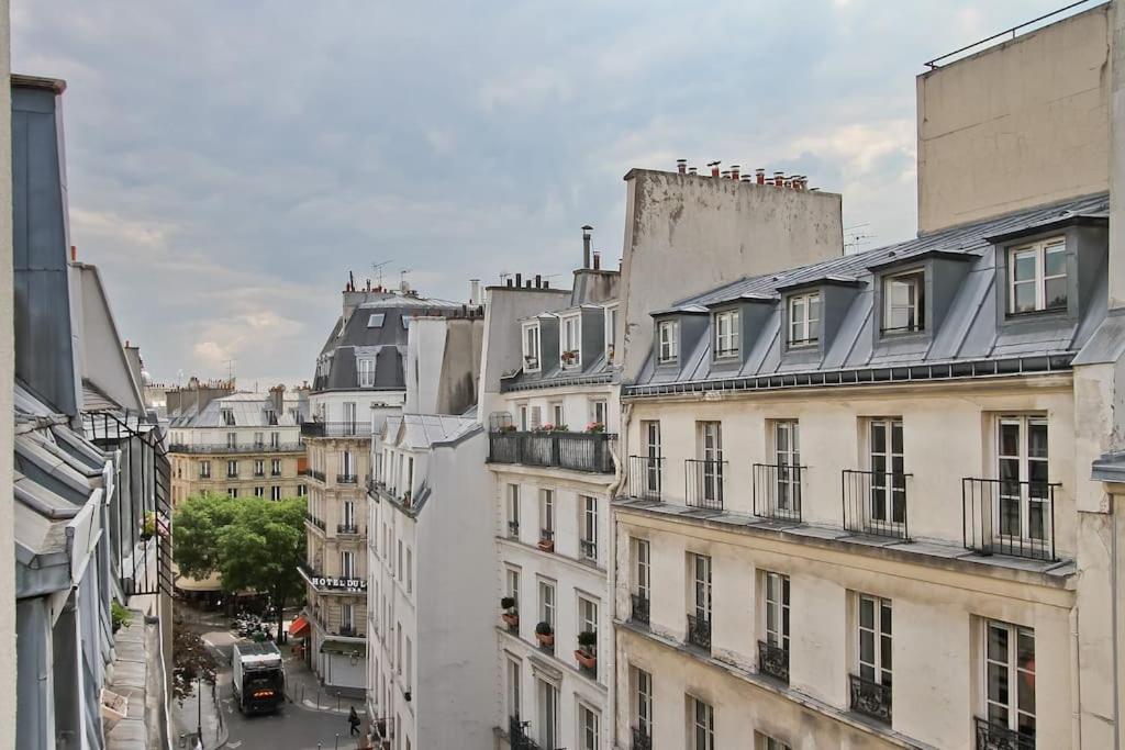 Apartment Charming In Le Marais Paris