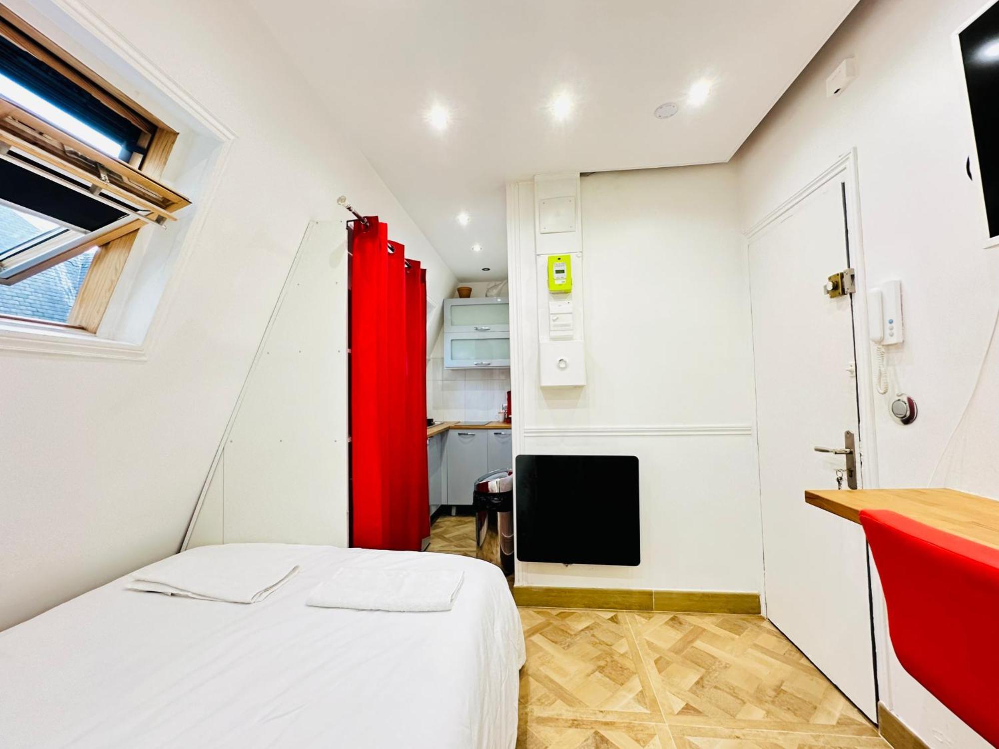 Pretty Flat In * Paris