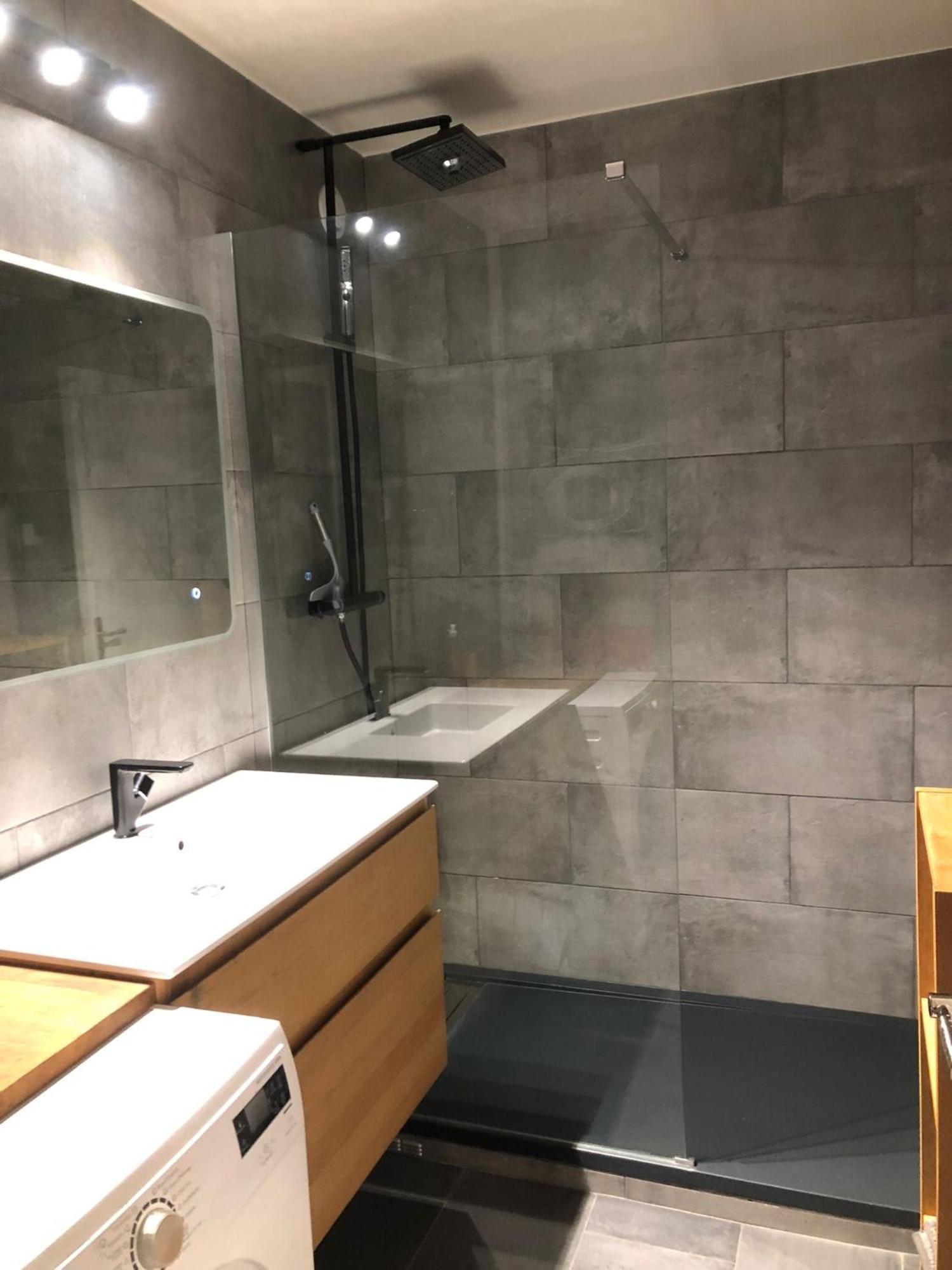 Apartment Spacieux Calme Et Confortable Dans Le Facile ! *