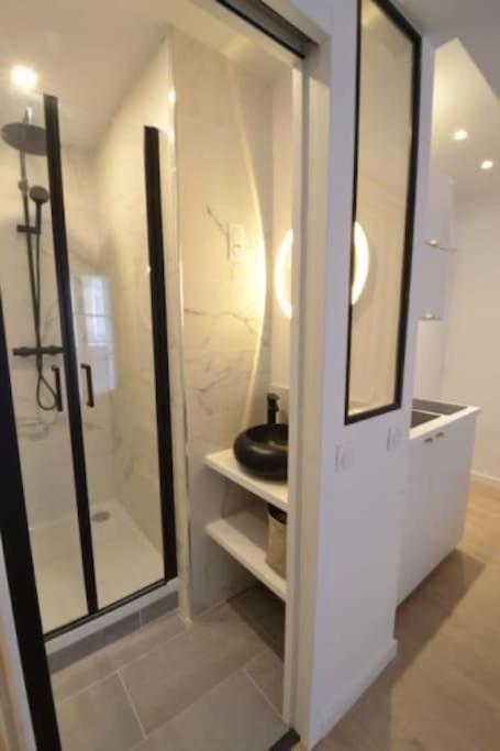 Elegant Divine Sun Quartier Canal St Martin Apartment *