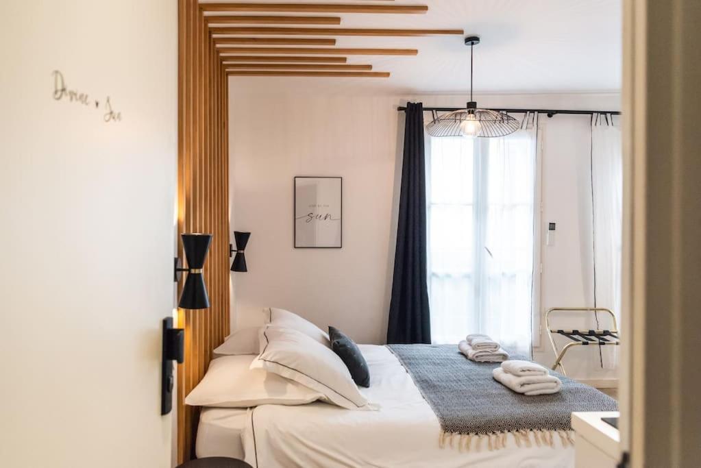Apartment Elegant Divine Sun Quartier Canal St Martin Paris