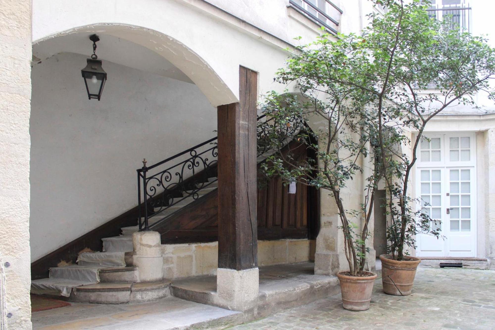Charming T3 In The Center Of Paris