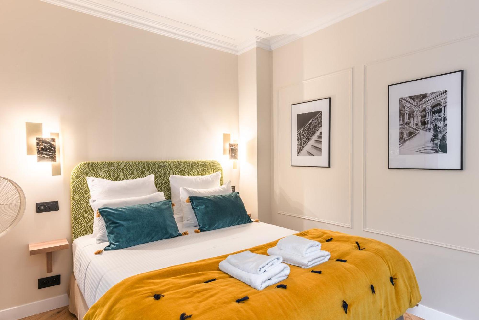 Charming With Terrace - Near Montmartre Apartment