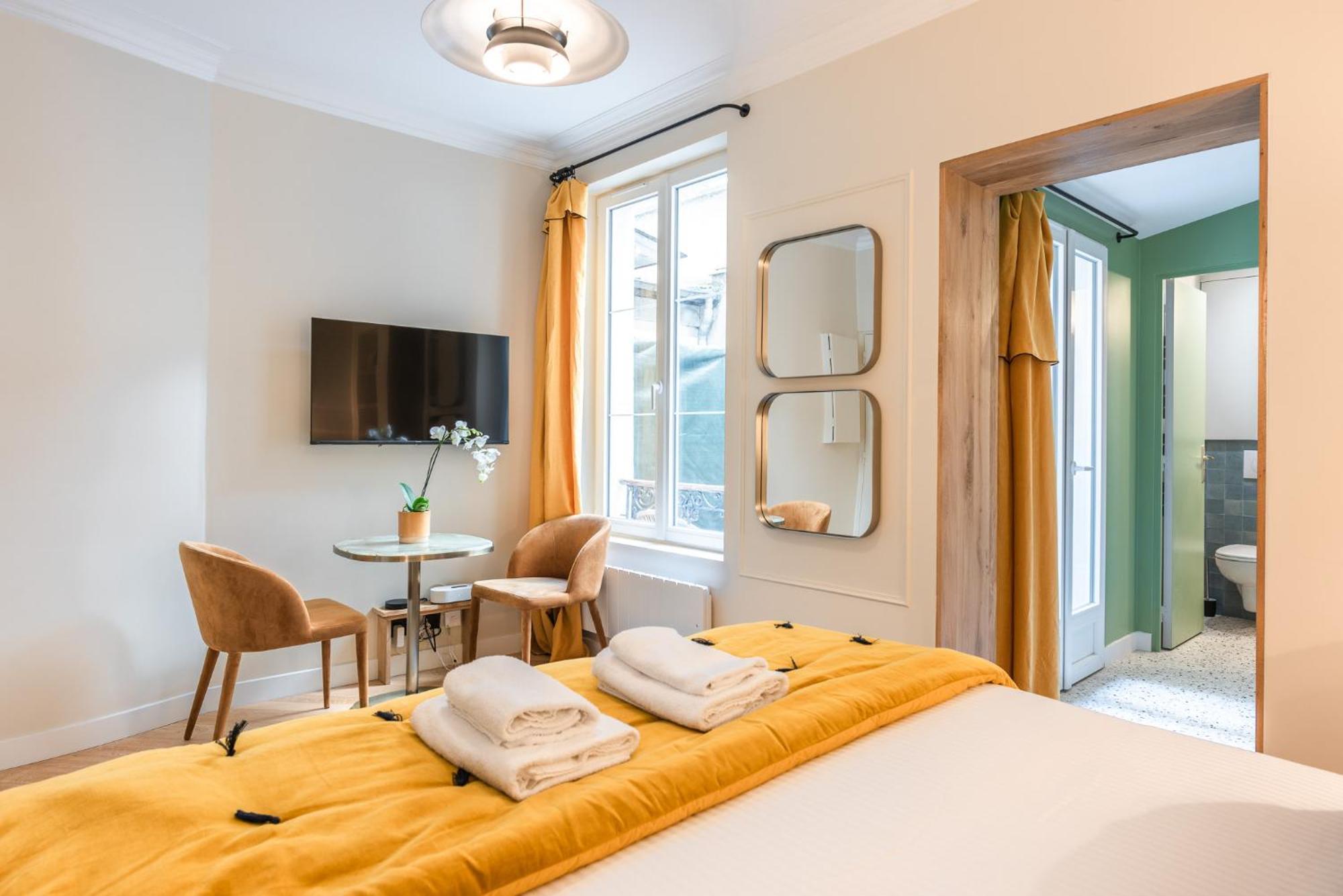 Charming With Terrace - Near Montmartre