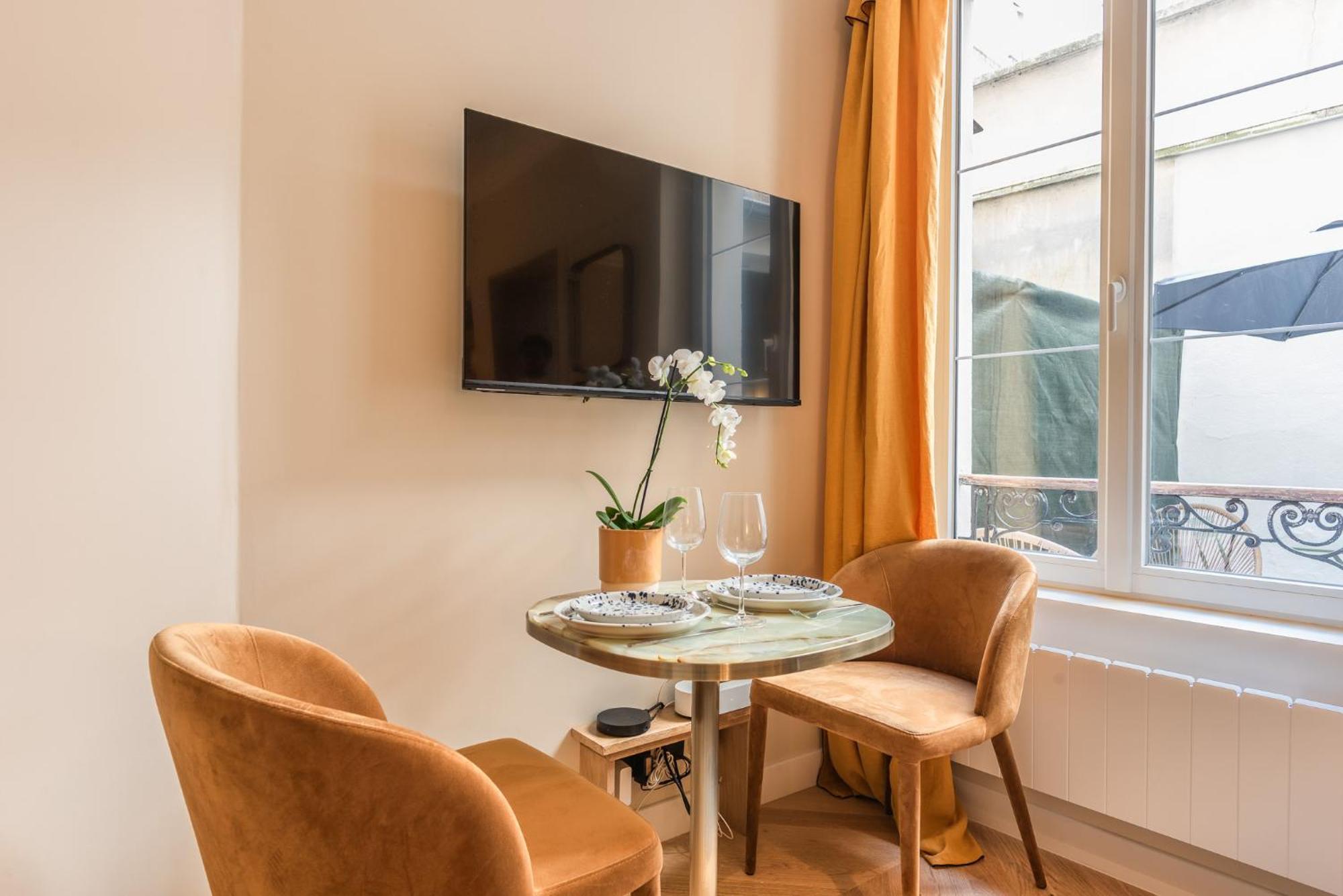 Charming With Terrace - Near Montmartre * Paris