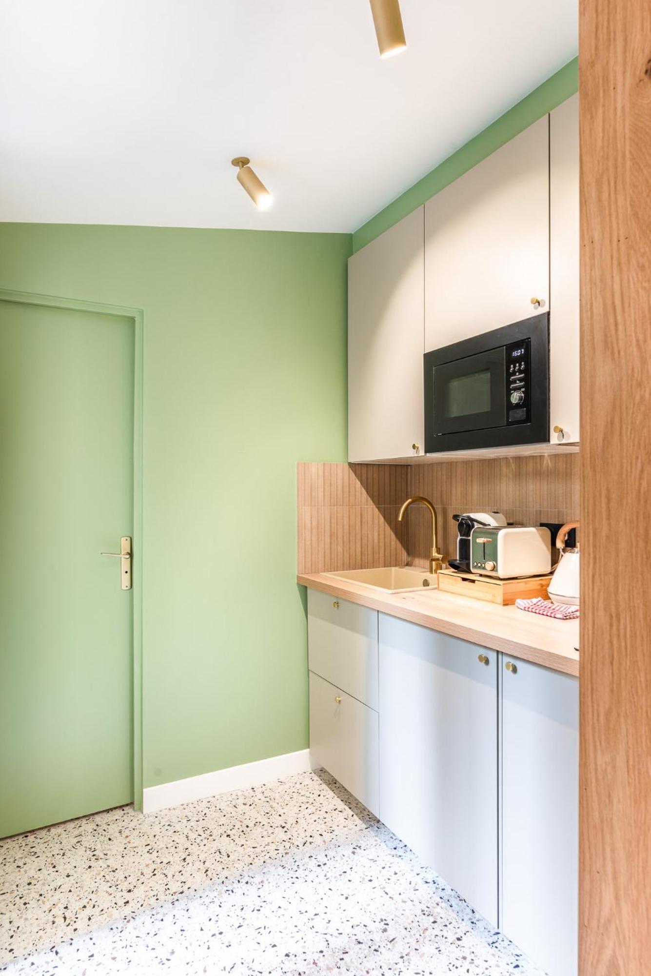 Charming With Terrace - Near Montmartre
