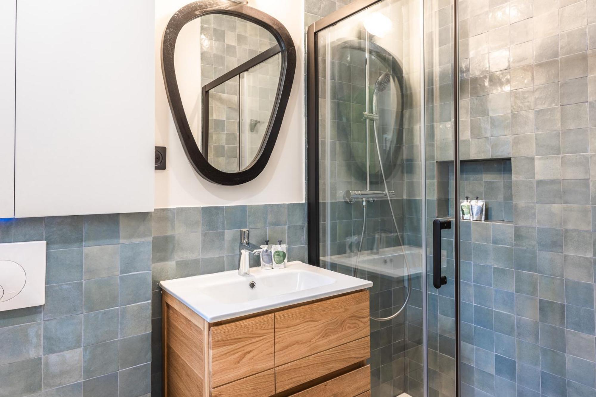 Apartment Charming With Terrace - Near Montmartre *