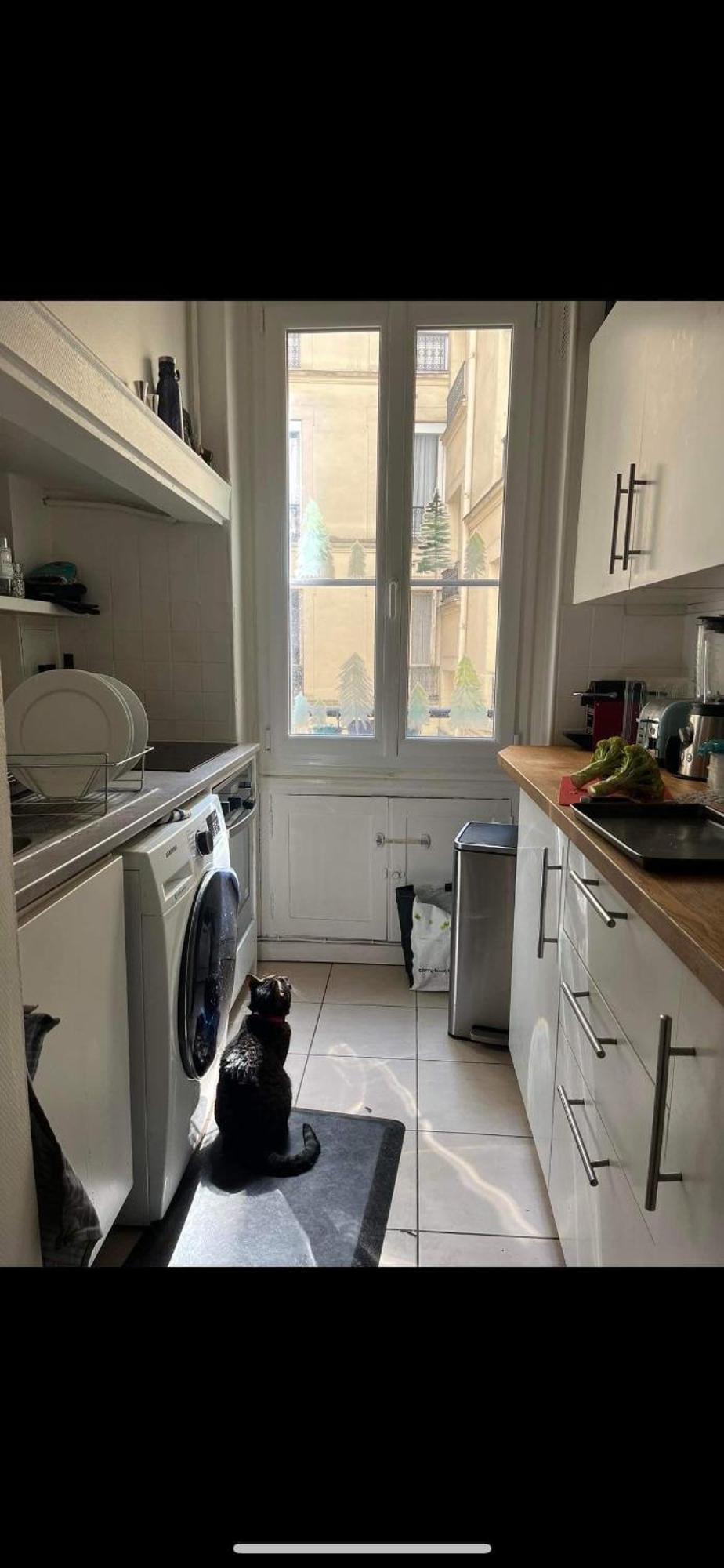 In Large Classic Parisian Homestay Paris