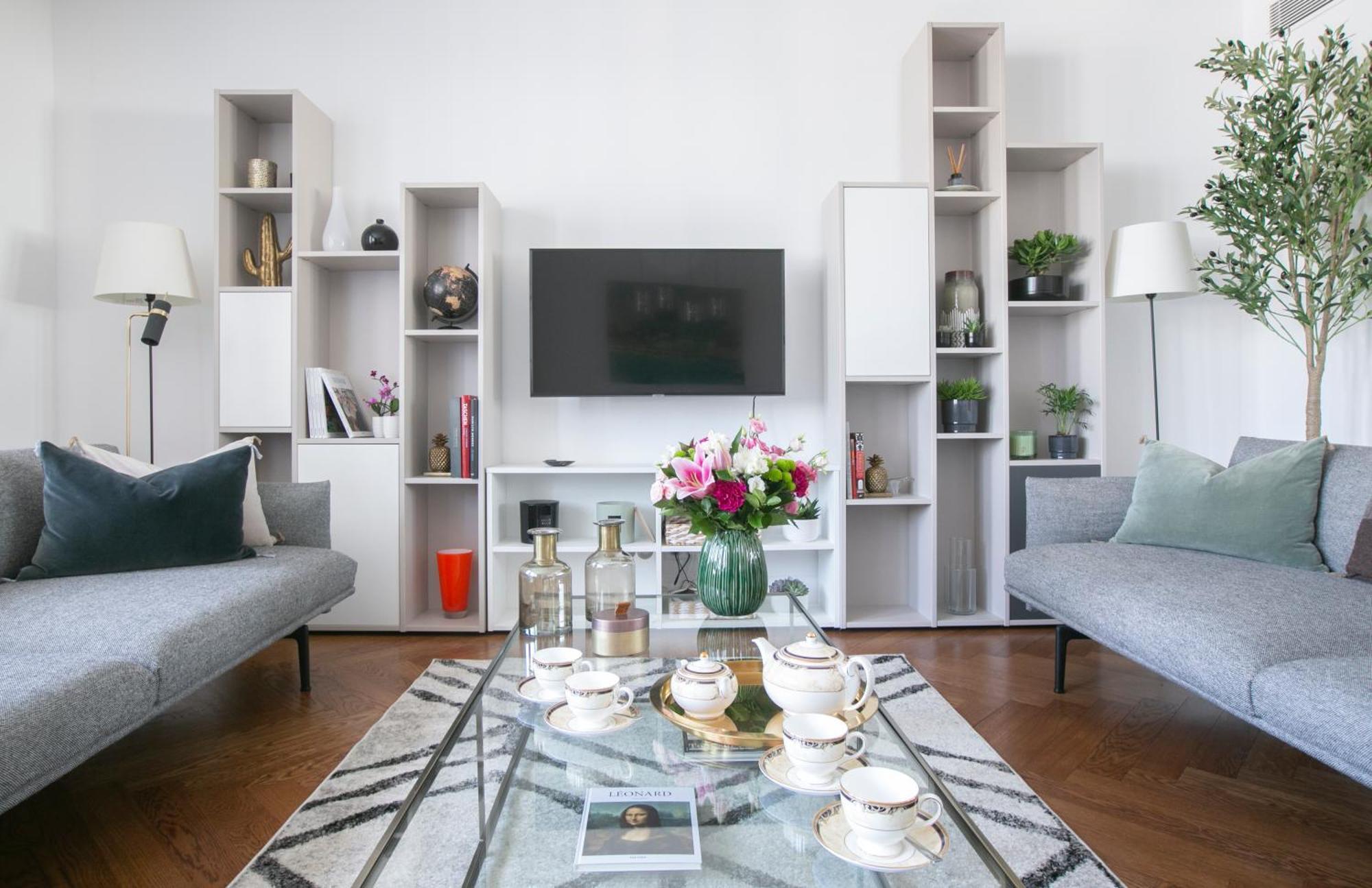 Apartment Magnificient 2 Bedrooms With Terrace Next To Champs-elysees - Pc62b *
