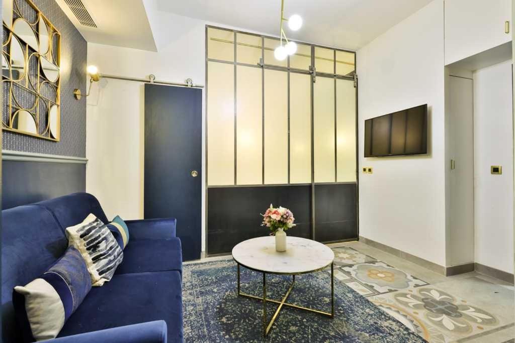 Lovely Loft With 2 Bedrooms Air Conditioned Apartment *