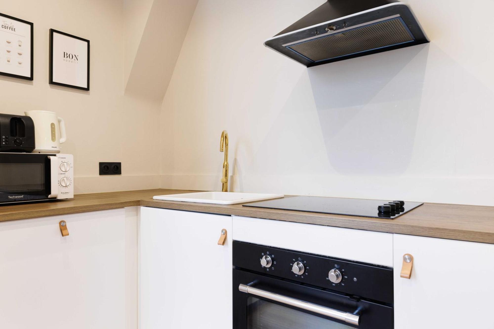 Cosy - 4br-12p - Canal Saint-martin Apartment