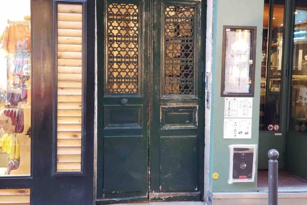 Appartement Charming Saint Germain Pres Rue De Ciseaux Paris