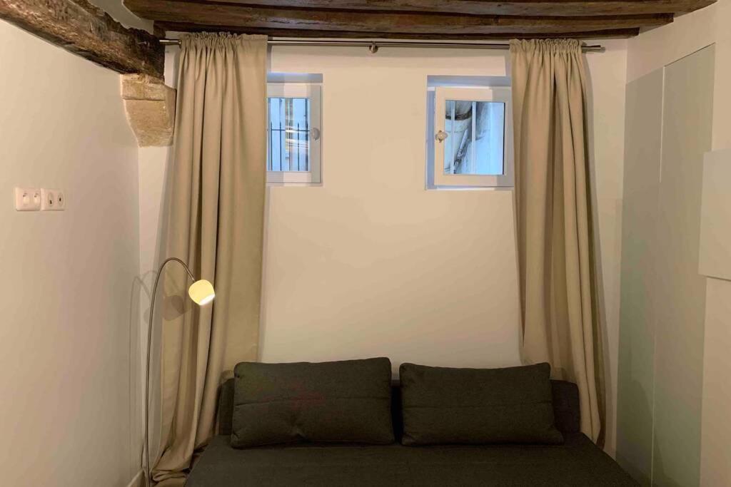 Appartement Charming Saint Germain Pres Rue De Ciseaux