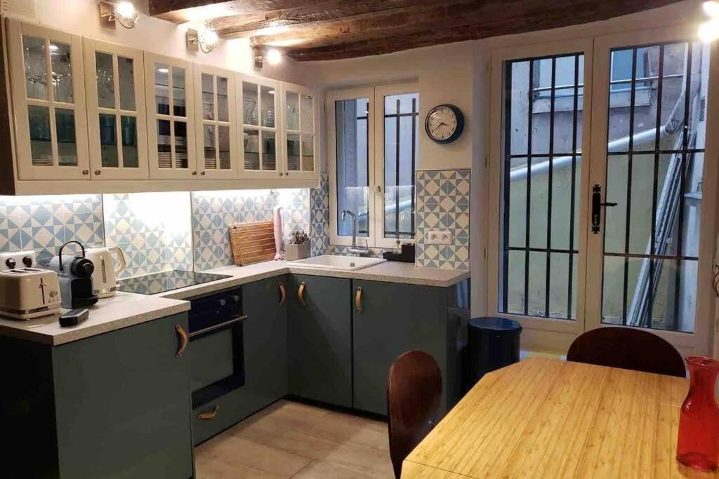 Charming Saint Germain Pres Rue De Ciseaux Appartement *