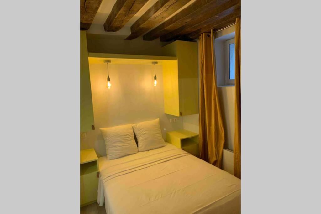 Appartement Charming Saint Germain Pres Rue De Ciseaux Paris