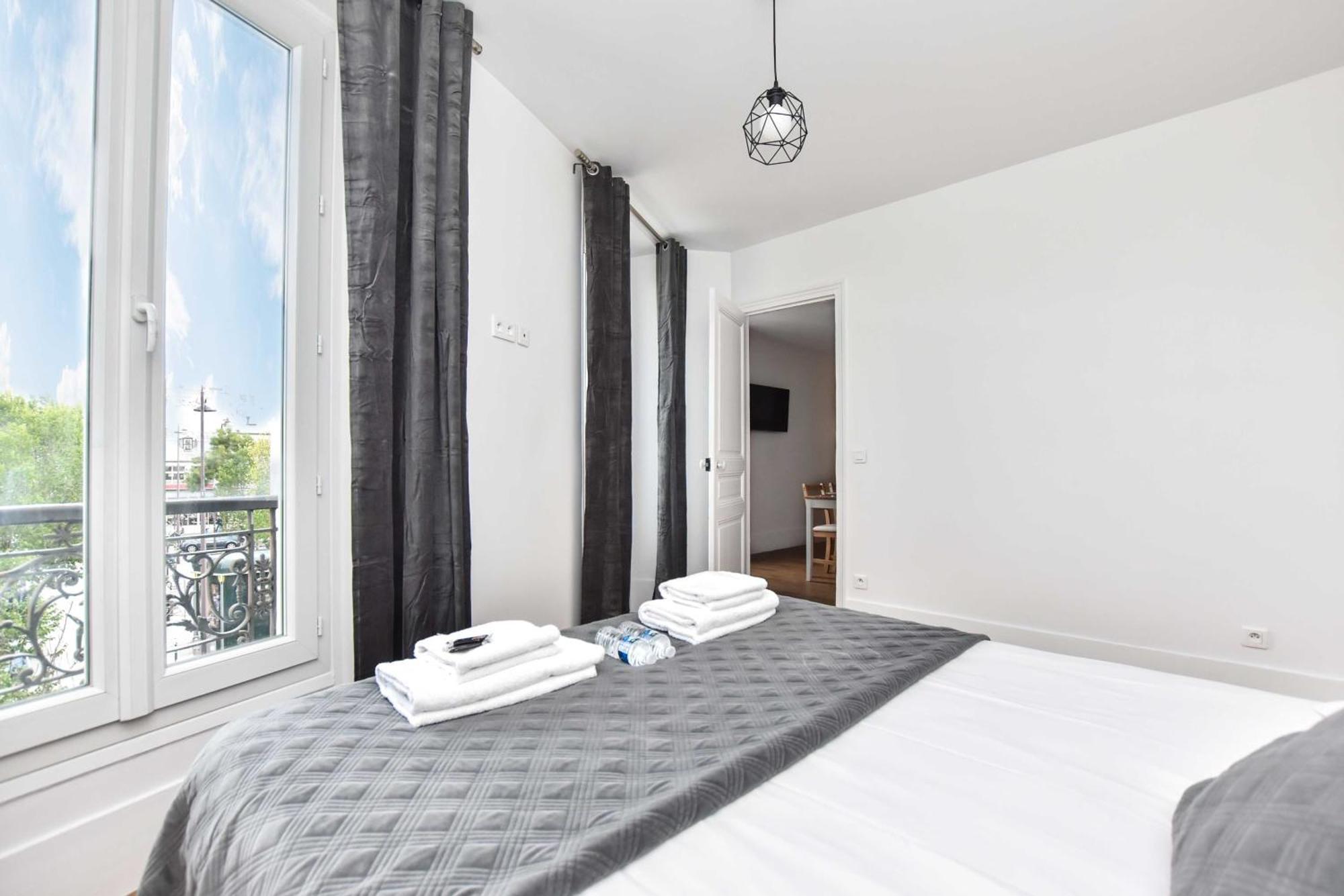 Serene - 2br- 6p - Menilmontant Paris