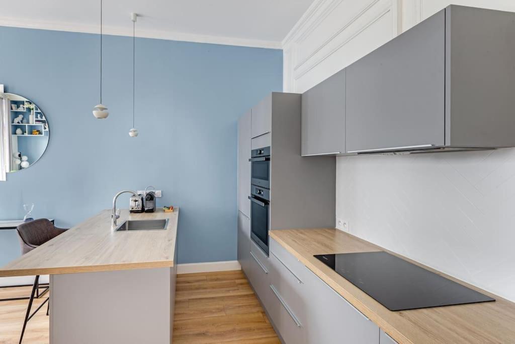 Newly Renovated Near La Madeleine Apartment Paris
