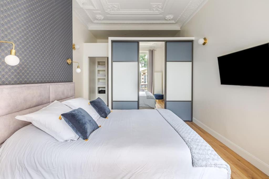 Newly Renovated Near La Madeleine * Paris