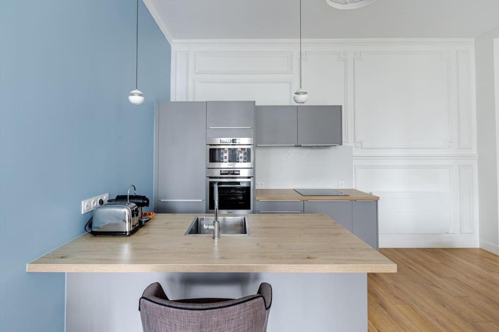 Newly Renovated Near La Madeleine Apartment *
