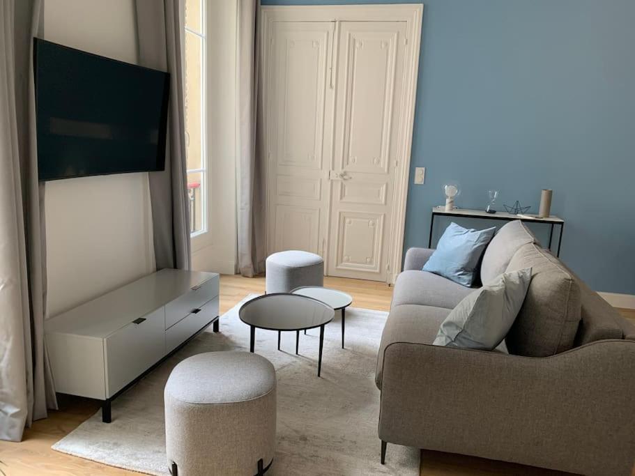 Newly Renovated Near La Madeleine * Paris