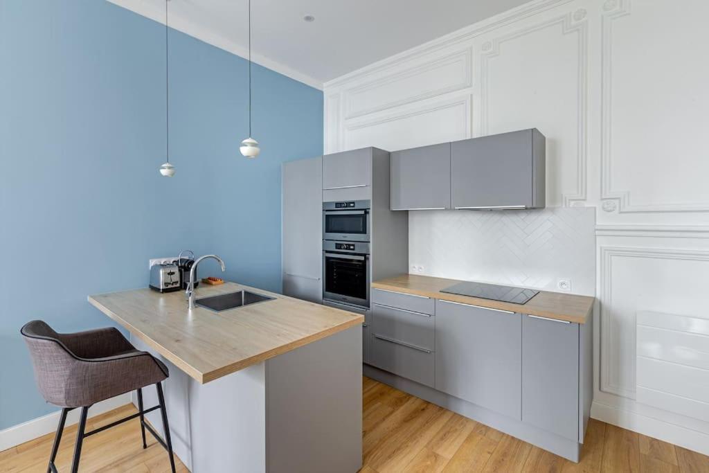 Newly Renovated Near La Madeleine Apartment *