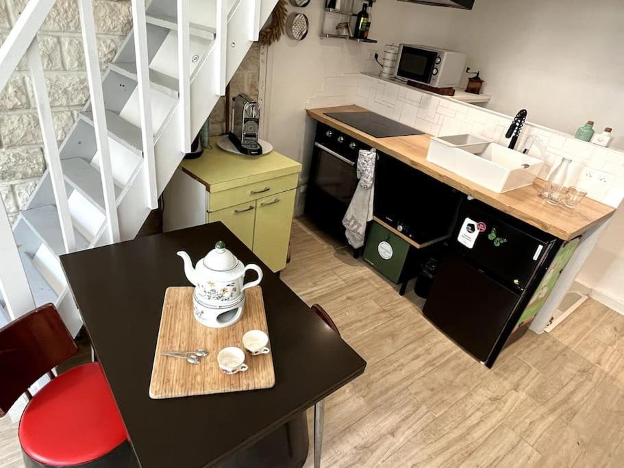 Grand Triplex Calme Avec Cour Privee * Paris