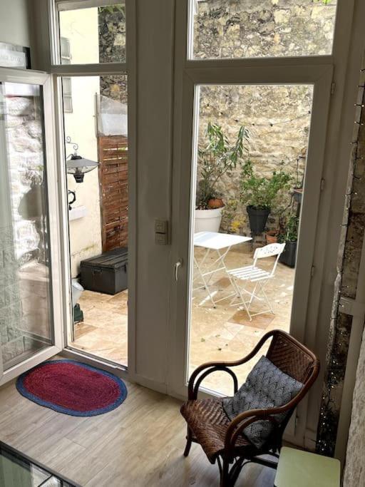 Apartment Grand Triplex Calme Avec Cour Privee Paris