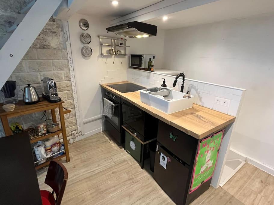 Apartment Grand Triplex Calme Avec Cour Privee