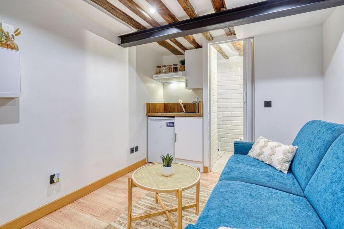 Studio Center Apartment