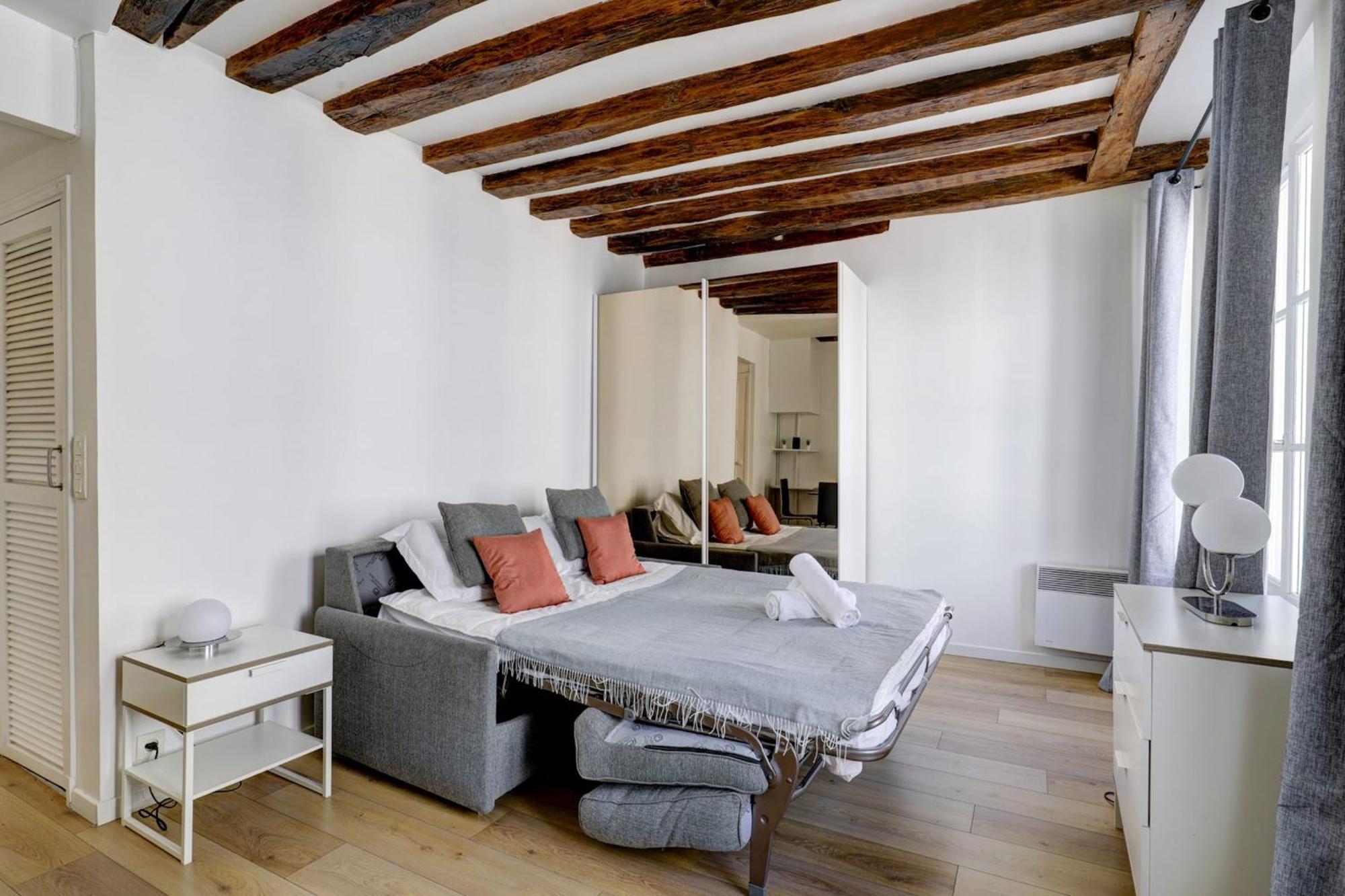 Appartement Le Marais Republique - Cityapartmentstay Paris