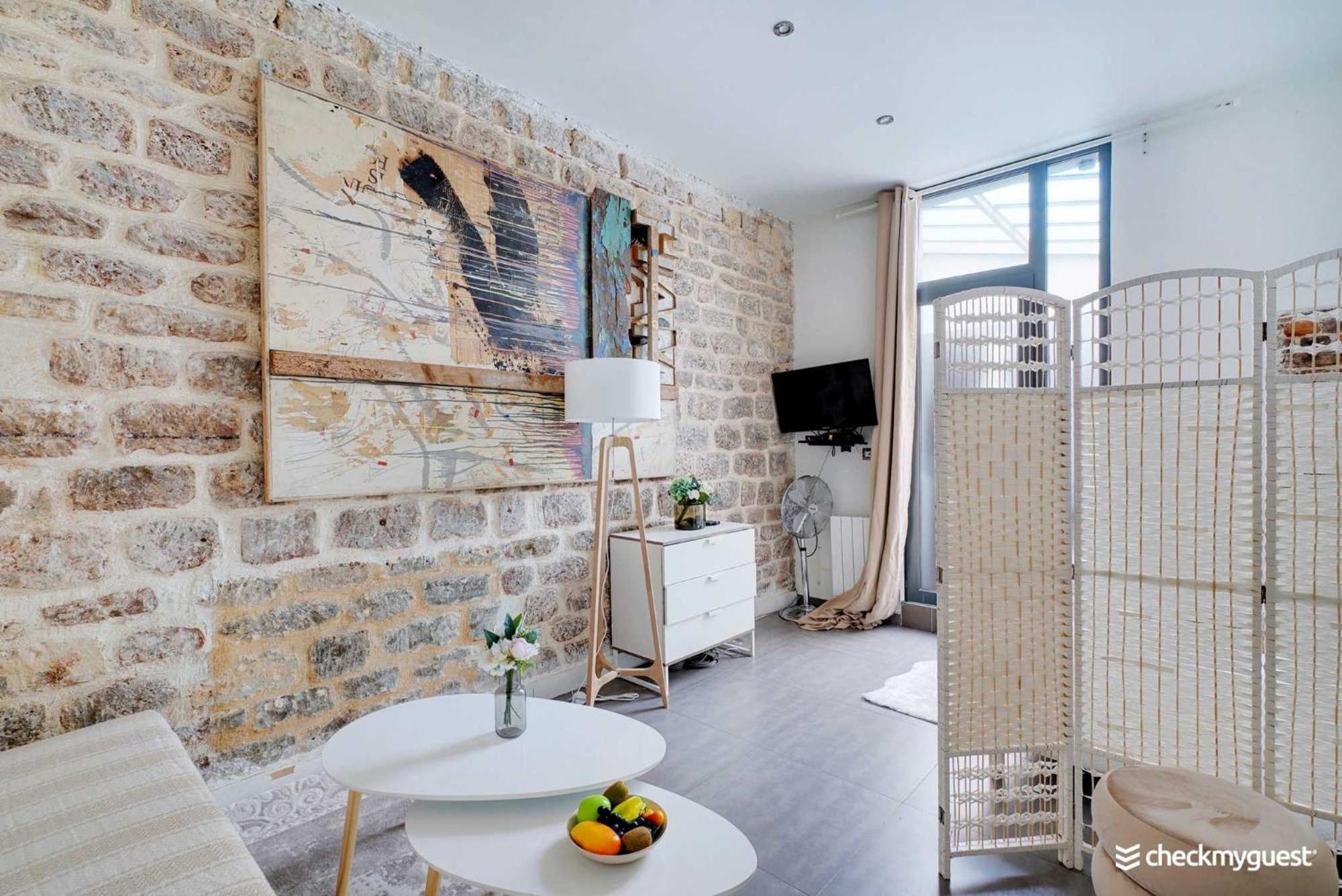 Charming Studio - 2p - Voltaire Apartment *
